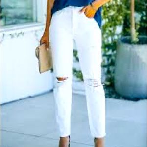 NWT Vici Spence Distressed Straight Jeans